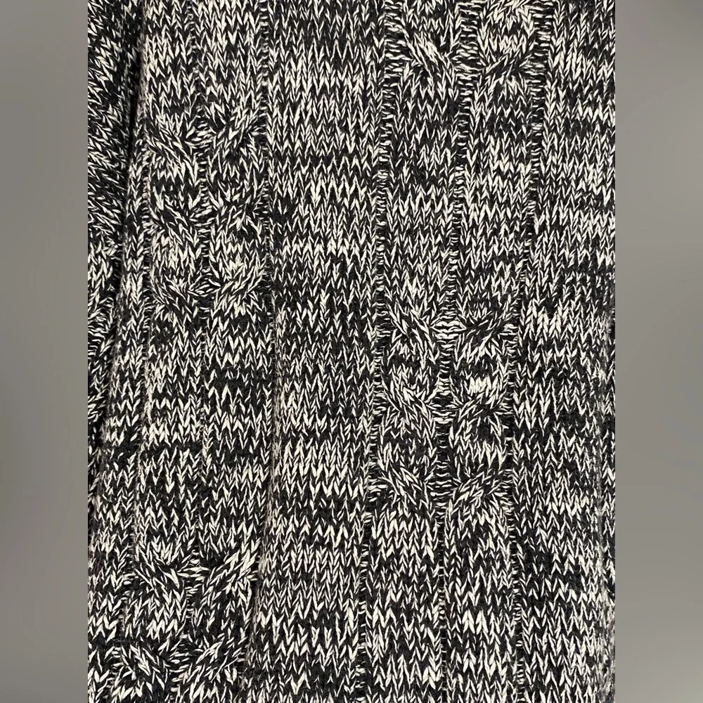 90s Jarrod’s Cable Knit Sweater HONG KONG MADE Vintage Marled Black White XL